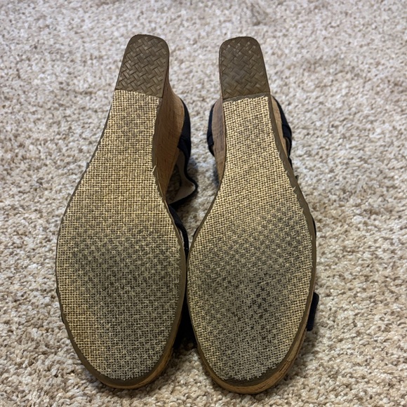 Toms Black and Tan Wedge Sandals - Picture 7 of 8